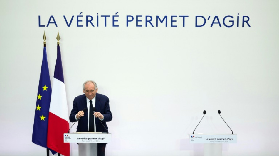 Dette: Bayrou diagnostique une "situation intol&eacute;rable", sans s'avancer sur les solutions