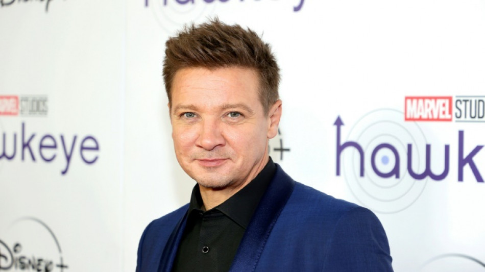 US-Schauspieler Jeremy Renner verletzt sich beim Schneer&auml;umen schwer
