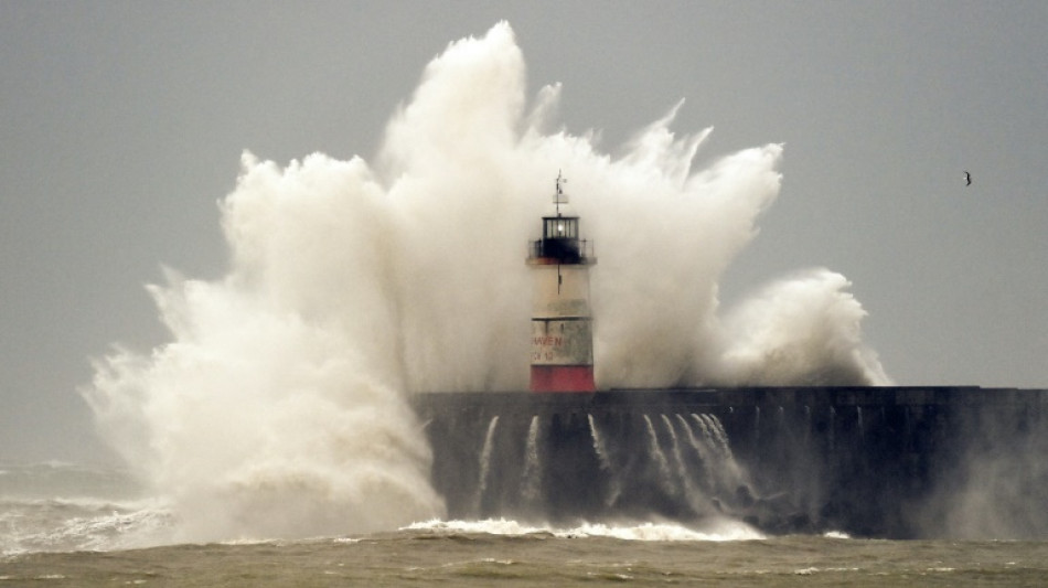 La temp&ecirc;te Eunice s'abat sur le Royaume-Uni, l'Europe en alerte