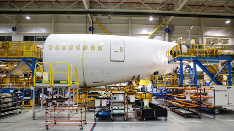 Regulador da avia&ccedil;&atilde;o nos EUA investiga 787 Dreamliner e 777 da Boeing