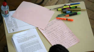 Premier jour du bac pour 536.000 lyc&eacute;ens, &eacute;maill&eacute; de mobilisations sur les retraites