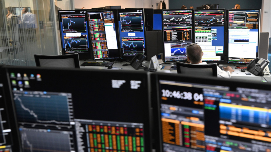 Borsa: Milano fallisce il rimbalzo, chiude a +0,1%