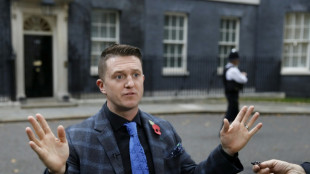 Britischer Rechtsradikaler Tommy Robinson soll fr&uuml;hzeitig aus Gef&auml;ngnis kommen