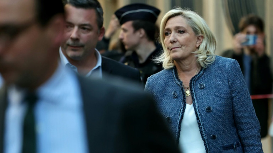 Rechtspopulisten in Frankreich versch&auml;rfen Protest gegen Le-Pen-Urteil