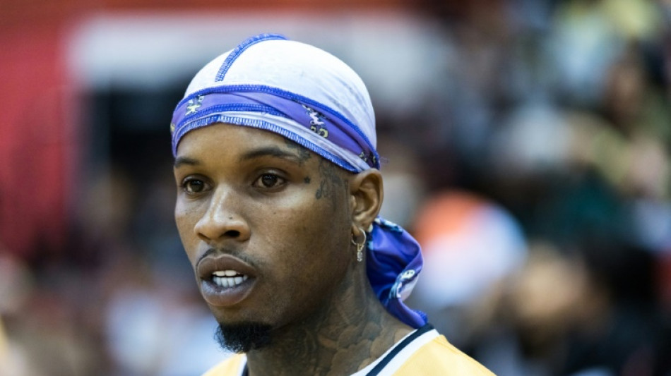 El rapero Tory Lanez es atacado en una prisión de California