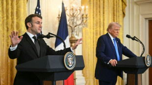 Face &agrave; Trump, Bayrou virulent, Macron en diplomatie
