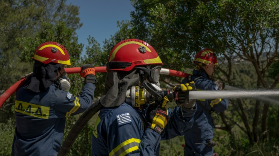 Blaze-hit Athens suburb trains to tackle new fire season