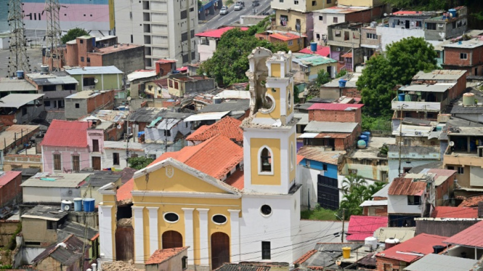 Venezuelanos se reencontram em missas, ap&oacute;s duplo terremoto que sacudiu seu pa&iacute;s