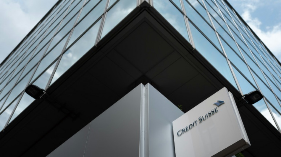 Le rachat finalis&eacute;, UBS peut commencer pour de bon l'int&eacute;gration de Credit Suisse