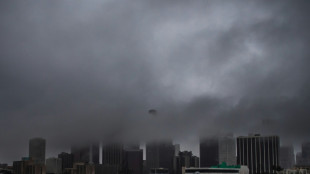 Intensas lluvias e inundaciones repentinas golpean el sur de California