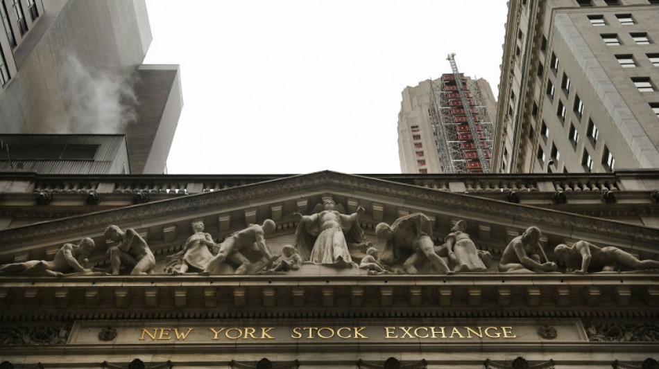 Wall Street conclut optimiste malgr&eacute; le recul du PIB am&eacute;ricain