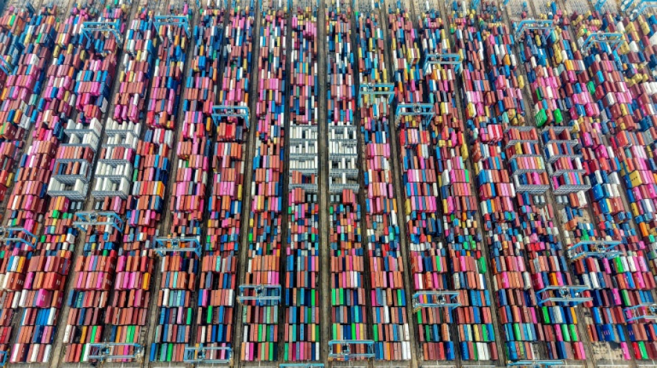 Welthandel: WTO hebt Prognose für 2025 an - Aussichten für 2026 aber verdüstert