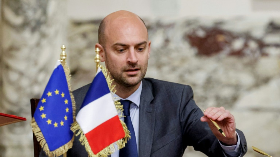 Paris droht Algerien mit "Konsequenzen" wegen Beamten-Ausweisung 