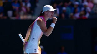 Swiatek atropela Navarro e avan&ccedil;a &agrave;s semifinais do Aberto da Austr&aacute;lia