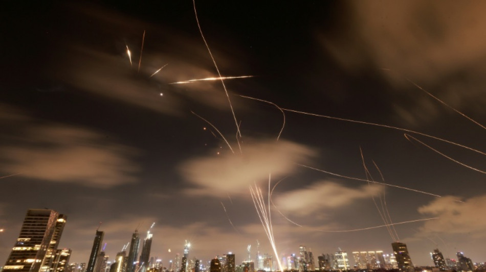 Khamenei promete seguir lutando e Ir&atilde; lan&ccedil;a mais m&iacute;sseis hipers&ocirc;nicos contra Israel