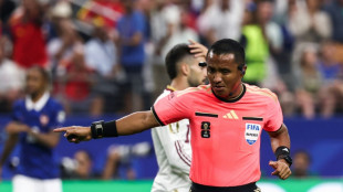Fifa defende &aacute;rbitro da semifinal da Copa ap&oacute;s cr&iacute;ticas de Deschamps