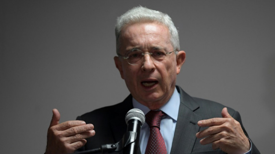 Ex-presidente Uribe ser&aacute; levado a ju&iacute;zo na Col&ocirc;mbia por manipula&ccedil;&atilde;o de testemunhas