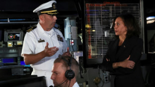 Vicepresidenta de EEUU dice que operar&aacute;n "sin miedo" en el estrecho de Taiw&aacute;n