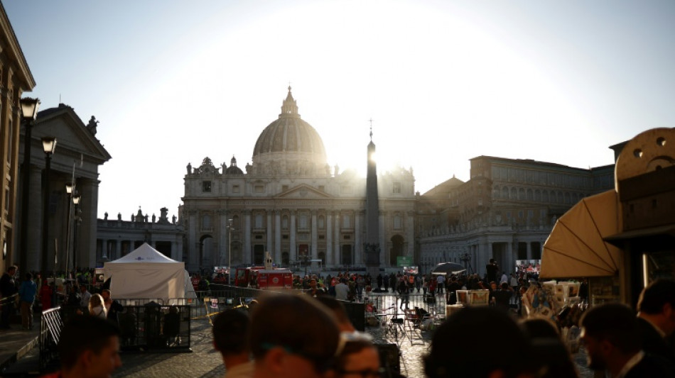Des fun&eacute;railles grandioses pour le "pape des pauvres"