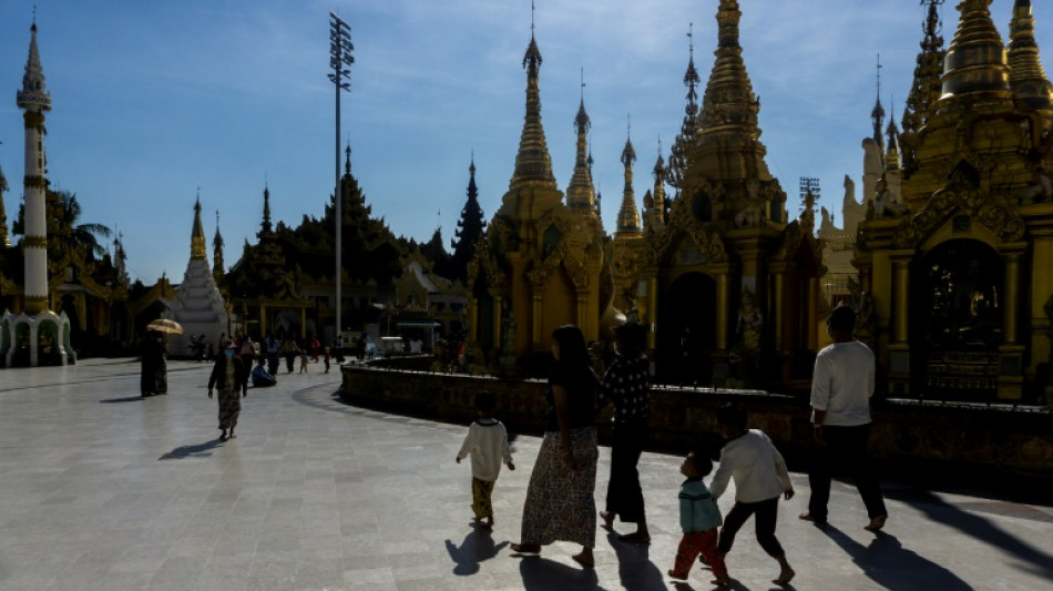 Appel &agrave; la gr&egrave;ve silencieuse en Birmanie un an apr&egrave;s le coup d'Etat 