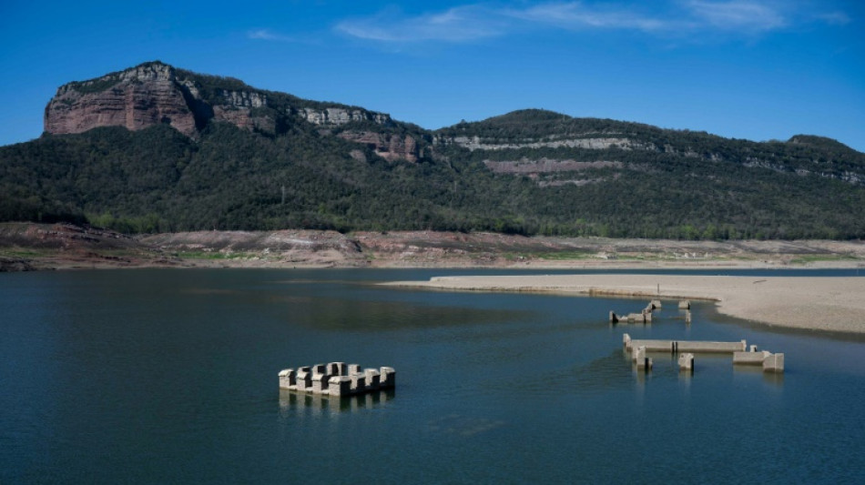 Barcelona tendr&aacute; una desalinizadora flotante en el puerto y se descarta traer agua en barcos contra la sequ&iacute;a