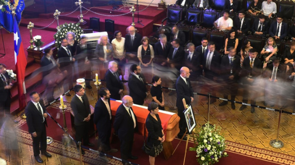 Advers&aacute;rios pol&iacute;ticos, ex-presidentes e apoiadores se despedem de Pi&ntilde;era no Chile