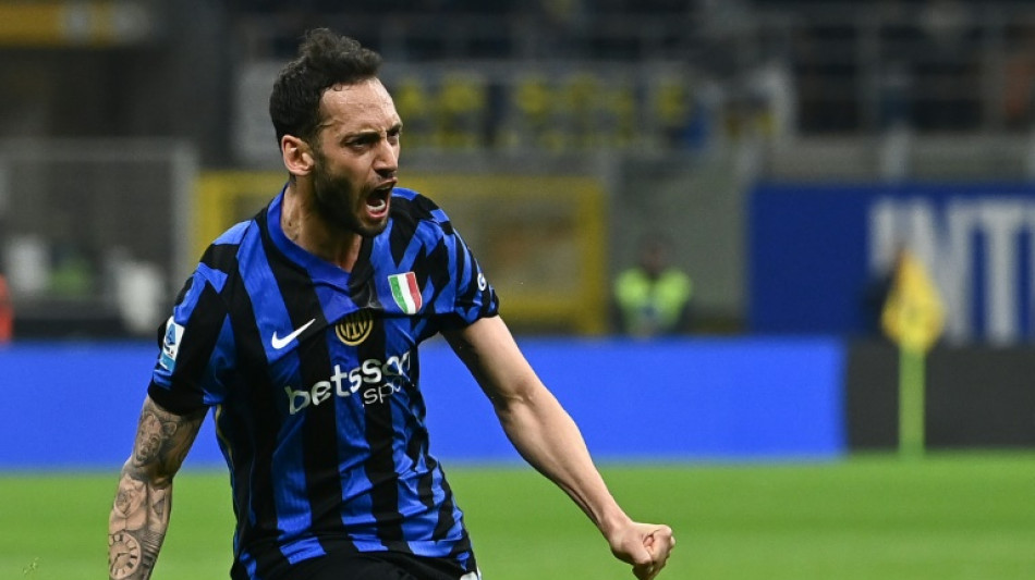 Inter vence Monza e mant&eacute;m lideran&ccedil;a; Milan vira sobre Lecce