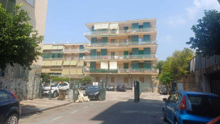 Due cadaveri trovati in casa nel Napoletano, sarebbero nonna e nipote