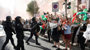 Suspensão da última etapa da Volta da Espanha provoca batalha política