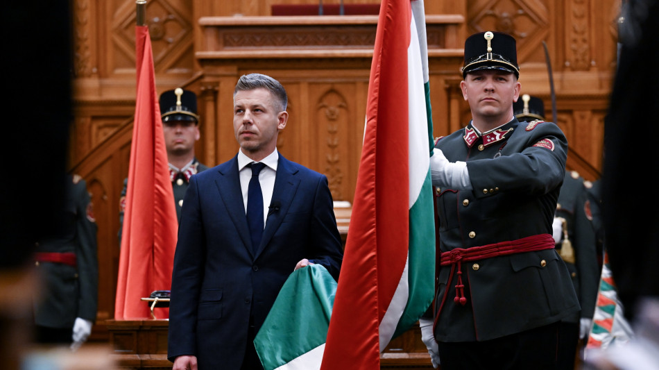 Peter Magyar ha giurato, &egrave; il nuovo primo ministro ungherese