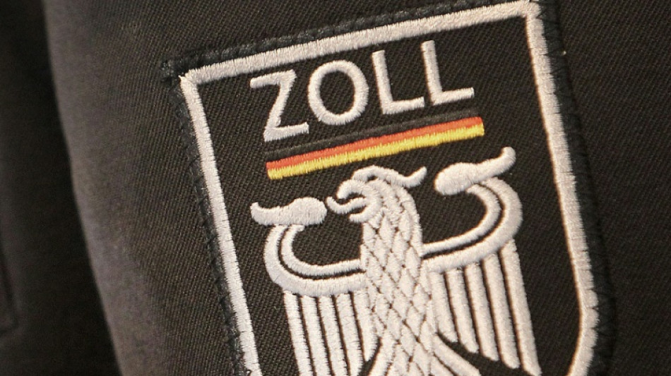 Razzia in nordrhein-westf&auml;lischer Transportbranche - Festnahmen und Waffenfunde