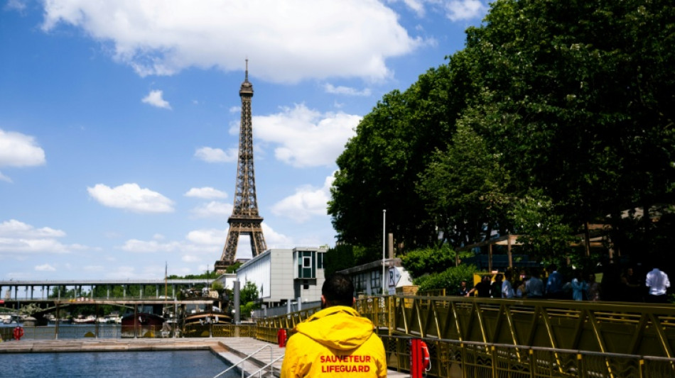 Sena &eacute; reaberto aos banhistas durante o ver&atilde;o em Paris