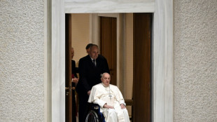 An Grippe erkrankter Papst für "Diagnosetests" im Krankenhaus