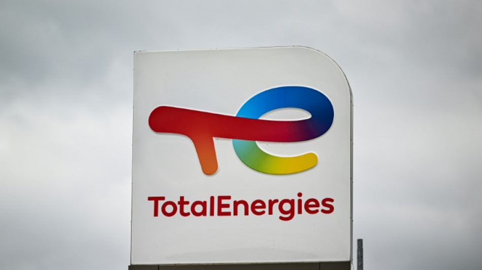 TotalEnergies: fort recul du b&eacute;n&eacute;fice net au premier trimestre, croissance de la production d'hydrocarbures et d'&eacute;lectricit&eacute;
