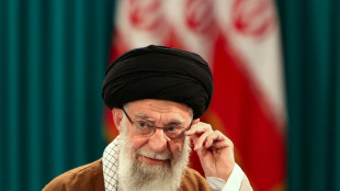 En Iran, le cercueil d'Ali Khamenei est arriv&eacute; dans la ville sainte de Qom