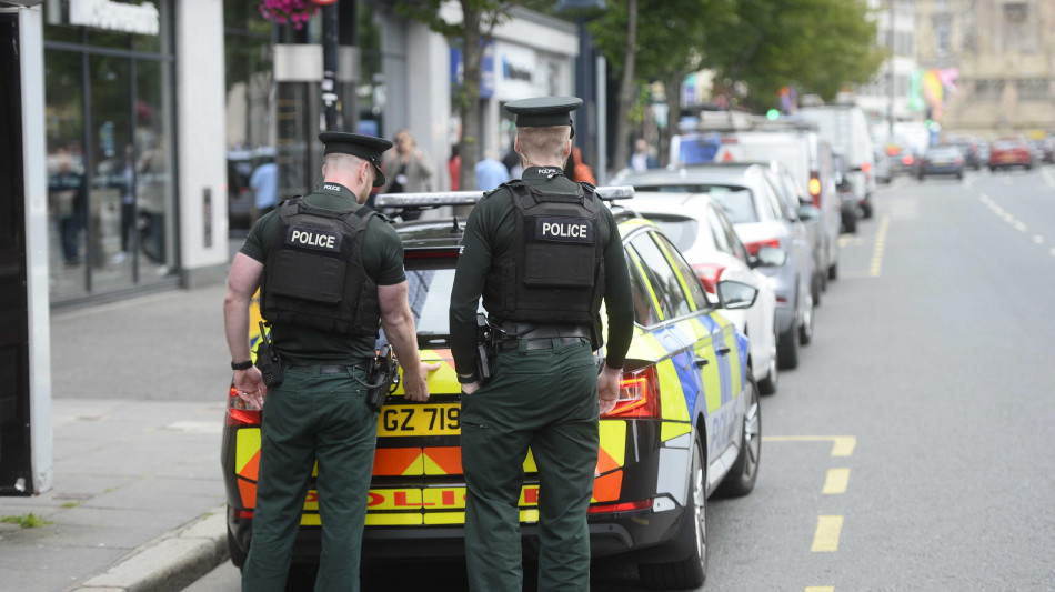 La sindaca di Belfast minacciata di morte, 'non mi far&ograve; intimidire'