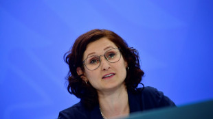 Beauftragte f&uuml;r Antidiskriminierung stellt Bundesregierung magere Halbzeitbilanz aus