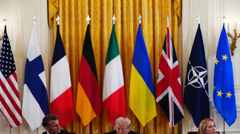 Macron, trilaterale sia seguito da un incontro a 4 con l'Europa