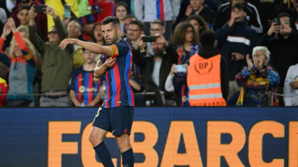 Barcelona veteran Alba leaving club after 11 years