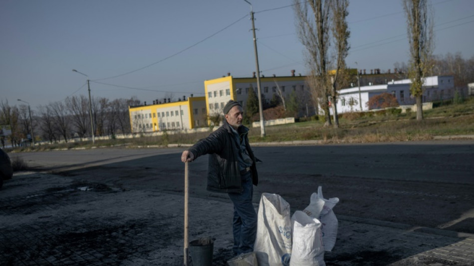 Ukraine: &agrave; Bakhmout, l'entraide pour "survivre"