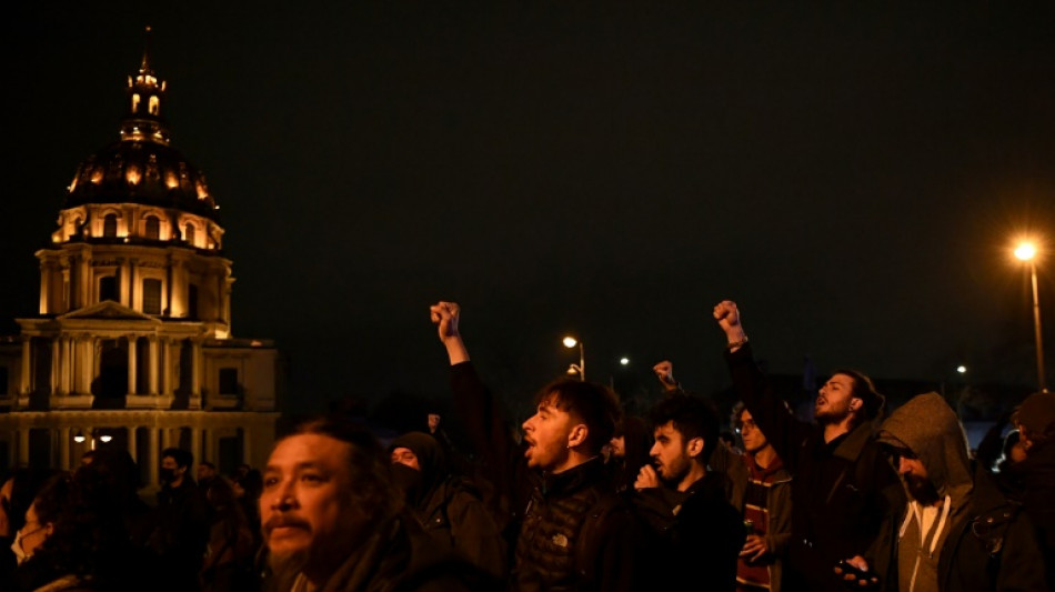 "Be water", la imprevisible t&aacute;ctica de los manifestantes en Par&iacute;s