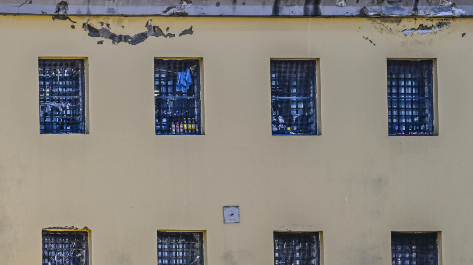 Diciasettenne tent&ograve; suicidio in cella, morto oggi in ospedale