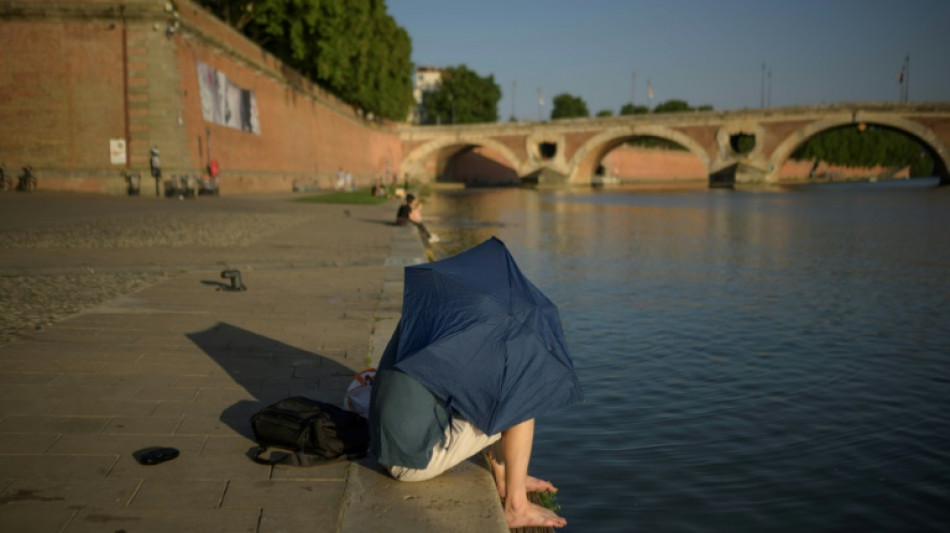 La vague de chaleur à son zénith, les autorités appellent à la prudence