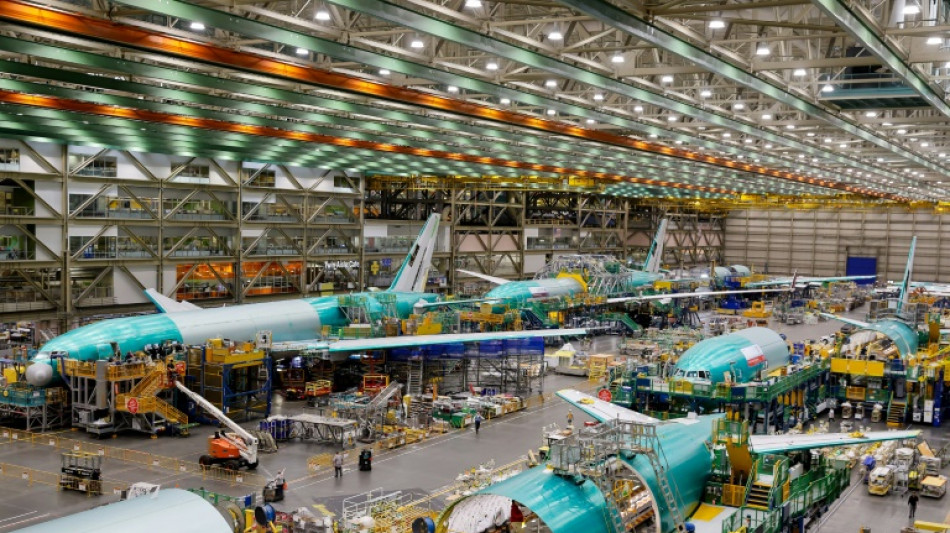 Boeing rel&egrave;ve de nouveau son offre pour mettre fin &agrave; la gr&egrave;ve