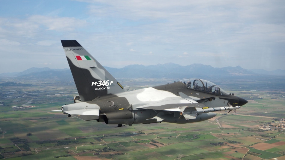 Leonardo firma un contratto per 12 aerei M-346 F all'Austria
