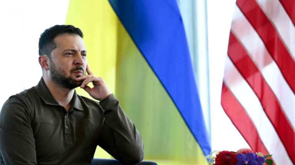 Une clinique touch&eacute;e par une frappe en Ukraine, bombardement en Russie