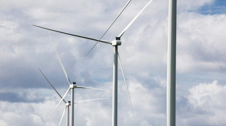 Energias e&oacute;lica e solar ultrapassam combust&iacute;veis f&oacute;sseis na UE em 2025