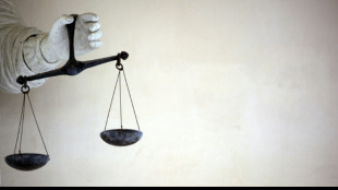 Gericht best&auml;tigt Dienstenthebung von Virologen der Universit&auml;t Halle