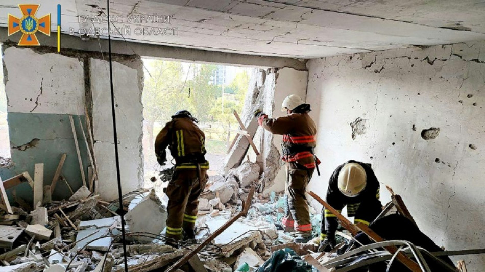 Ukraine: 19 morts dans des frappes pr&egrave;s d'Odessa, Berlin d&eacute;nonce une attaque "inhumaine"