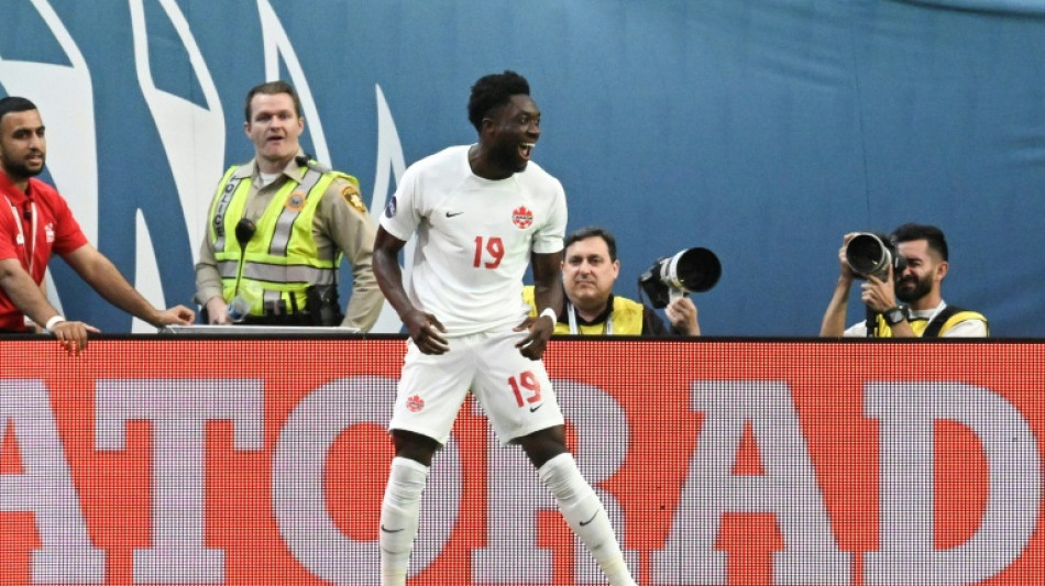 Alphonso Davies in Canada World Cup squad despite injury